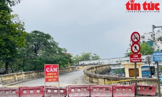 Hà Nội chính thức rào chắn, cấm phương tiện qua cầu Long Biên trong 2 tháng